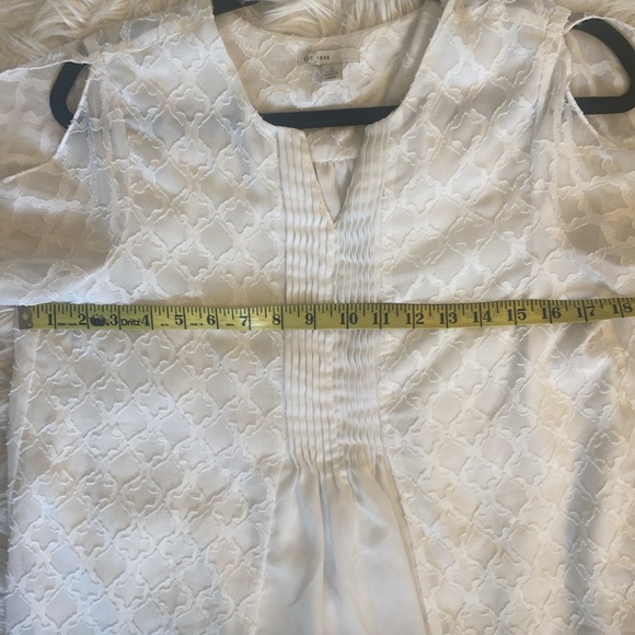 Cato 1946 White Geometric Print Cold Shoulder Blouse Size Small - Picture 4 of 7